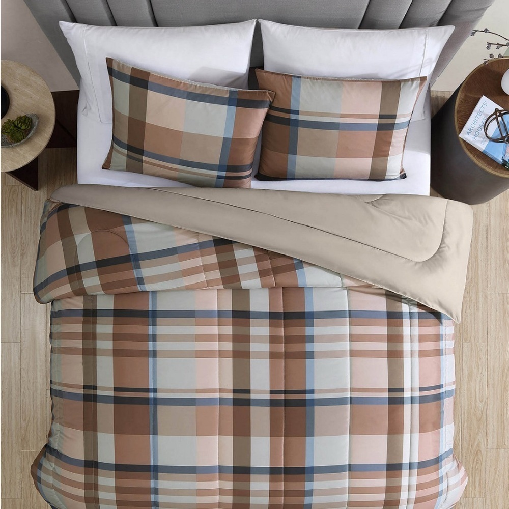 Plaid Pattern Comforter Set - Rust and Cream King Size - Picture 4 of 7